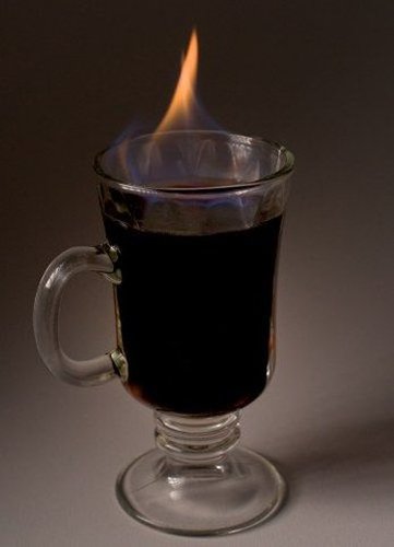 Café Royal ou Cavalo De Fogo (alcoólico)