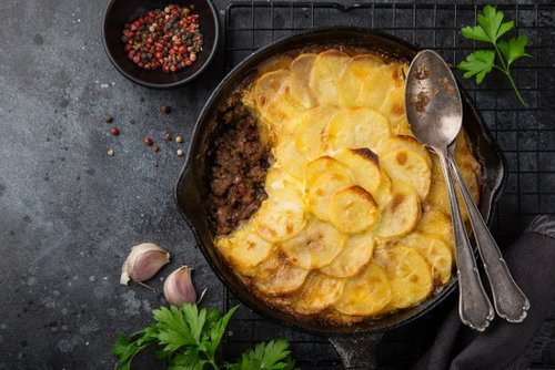 Batata em Camadas com Carne Mída