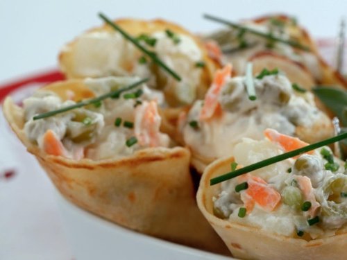 Panqueca Fria com Salada Russa