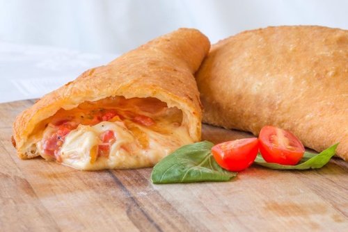 Panzerotti de Mussarela com Espinafre (pizza frita)