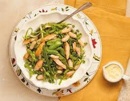 Salada de Feijão Branco com Lascas de Salmão
